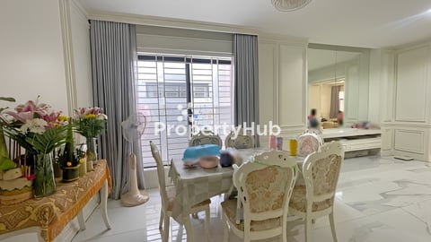 🏘 វីឡាភ្លោះ (Twin-B) ក្នុងបុរី ប៉េងហួត60ម ត្រូវការលក់បន្ទាន់ខ្លាំង (កូដ: A05-00