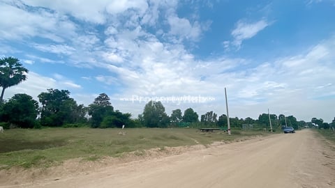 ដី​លក់នៅជិតភ្នំបាសិត