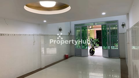 បុរីតាង៉ូវ