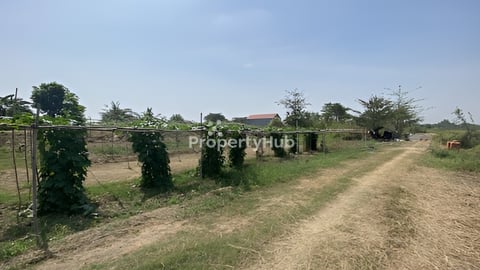 ដីលក់ ក្រុងតាខ្មៅ