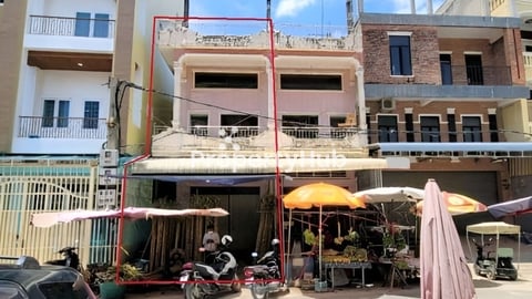 ផ្ទះលក់ នៅផ្សារតាខ្មៅ