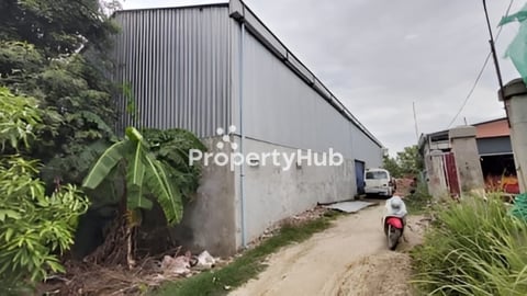 ឃ្លាំងសំរាប់លក់