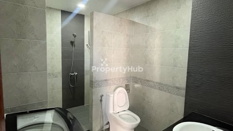 1 bedroom, 300$ , near Olympia mall 68m2