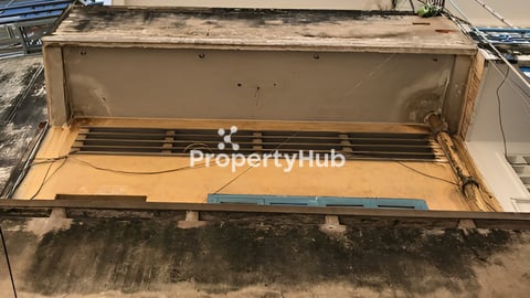 ផ្ទះល្វែងលក់បន្ទាន់ជាន់ទី1 នៅផ្សារចាស់ 旧市场的紧急公寓 $65,000