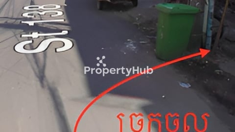 ផ្ទះកណ្តាលក្រុងផ្លូវឌឿងហែមជាន់ផ្ទាល់ដី ជិតផ្សារដេប៉ូ