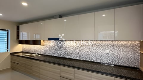 លក់បន្ទាន់ (Decor + មានសម្ភារះ)