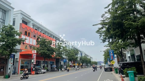 Modern Shophouse for Rent at Chip Mong 271