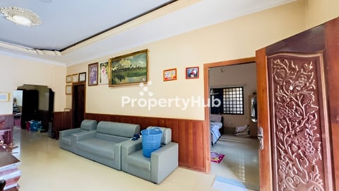 វីឡាតឿលក់បន្ទាន់​ ក្រោយផ្សារលេីសៀមរាប​ ផ្ទះក្នុងក្រុងស្រួលរស់នៅ