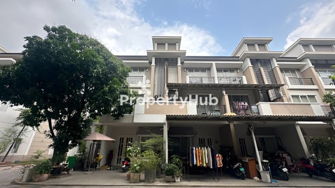 Link house LA Villa for Rent at Borey Peng Houth near Eaon2