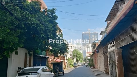 ផ្ទះលក់ប្លុកបឹងកេងកង៣ ផ្លូវ៣២០​​​ (មានចំណូលពីការជួលស្រាប់ ជាន់ផ្ទាល់ដី និងជាន់ទី