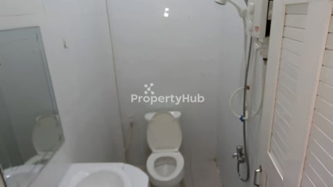 បន្ទប់ជួលជាប់អុីតាយបង្អែមឃ្លាំងលើ