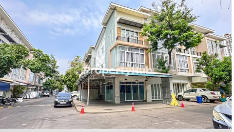 ✅ផ្ទះអាជីវកម្មកែង សល់ដីចំហៀងធំ 5m សម្រាប់ជួលបន្ទាន់ នៅក្នុងបុរីប៉េងហួតបឹងស្នោរ