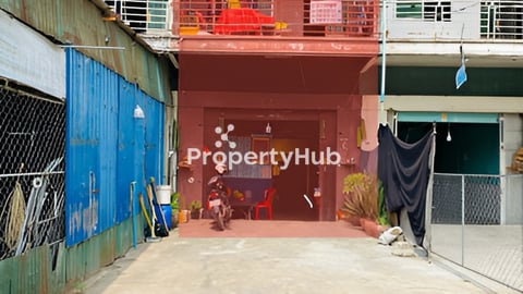 ផ្ទះលក់លើផ្លូវហាណូយ