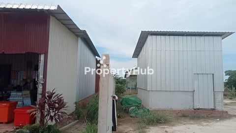 ផ្ទះ និងដីលក់