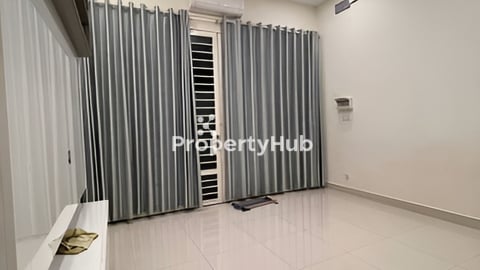 ផ្ទះអាជីវកម្មសម្រាប់លក់ នៅបុរីប៉េងហួតបឹងស្នោរ