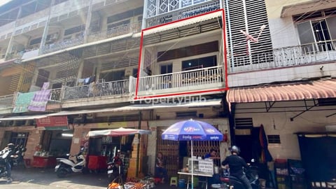 House for Sale – 1st Floor (ជាន់ទី1) – Near Orussey Market (ជិតផ្សារអូរឬស្សី)