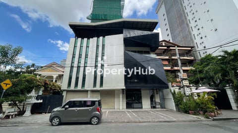 Office Space For Rent 226sqm in BKK1 Chamkamorn