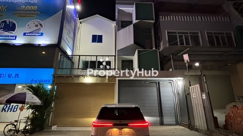 🏬 Shophouse for Rent – $6,000/month (2Flats)