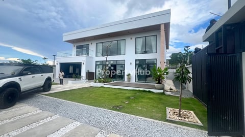 Pool villa for rent near road 4