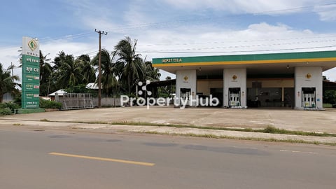 ស្ថានីយប្រេងឥន្ធនៈសម្រាប់លក់ (ជិតគម្រោងព្រែកជីកហ្វូណនលើផ្លូវជាតិ)