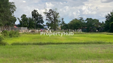 The land for sale 30m x 80m at "Chhbar Morn " City ផ្លូវបេតុងភ្លោះ