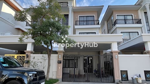 🏠វីឡាភ្លោះសម្រាប់ជួល នៅក្នុងបុរីប៉េងហួត ៥០ម៉ែត្រ ដឹស្តាមេរ៉ាហ្គាដិន