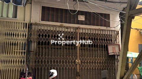 ផ្ទះលក់បន្ទាន់ នៅអូរឬស្សី