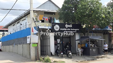 ផ្ទះអាជីវកម្មជួលទាំងមូល 整栋楼出租 地址在補森止區 ，附近機場 。