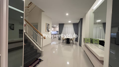 Twin villa for Rent in Borey Penghouth Boeung Snor