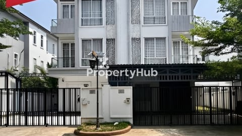 ផ្ទះវិឡាភ្លោះលក់បន្ទាន់ បុរី The Flora 6A