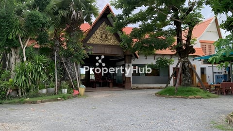 វីឡាខ្មែរបុរាណ ភ្នំពេញ