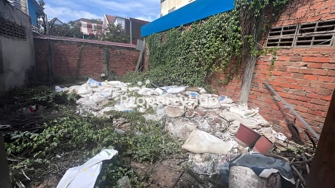 ផ្ទះអាជីវកម្មសម្រាប់លក់បន្ទាន់ តម្លៃក្រោមទីផ្សារ នៅសង្កាត់ច្បារអំពៅ