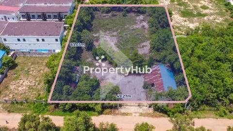 Land for Sale in Sla Kram area