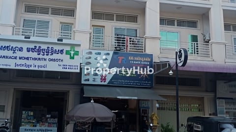 ផ្ទះលក់បន្ទាន់ទីតាំងល្អ240000