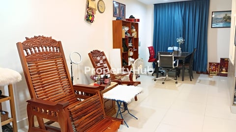 ផ្ទៈលក់