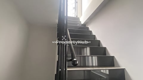 ផ្ទះលក់បន្ទាន់ តម្លៃ 55000$ ទីតាំងនៅភូមិត្នោតជ្រុំ3 សង្កាត់បឹងទំពុន2