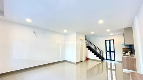 💥វីឡាកូនកាត់ លក់បន្ទាន់! បុរីជីប ម៉ុង 598 ជិត Aeon2 (Code: F-00066