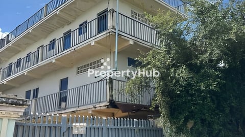 ផ្ទះមានត្រចៀកកាំនិងអាចជួល១២បន្ទុប់ដេក១២បន្ទប់ទឹក(លក់ក្រោមទីផ្សារ 65,000ដុល្លារអាចចរចាបានទៀត