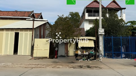 ផ្ទះ& ដីលក់បន្ទាន់លើផ្លូវភ្លោះរដ្ធ30mនៅផ្លូវអាជីវកម្មសង្កាត់គីឡូម៉ែត្រលេខ6