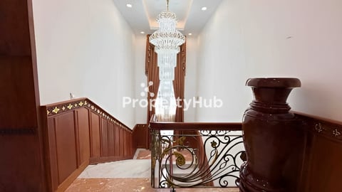 វីឡាទោលសម្រាប់លក់​ នៅក្នុងបុរីវិមានភ្នំពេញ ស្ថិតនៅគម្រោង១០