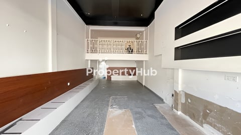 Shophouse available for rent on Mao Tse Toung Blvd