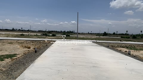 ដី២ឡូជាប់គ្នា​លក់ប្រញាប់ខ្លាំង ចុះពីផ្លូវជាតិលេខ៣​ ប្រហែល​១km