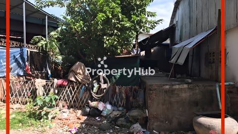 ដីលក់បន្ទាន់ ចុះពីផ្លូវជាតិប្រហែល១០ម៉ែត្រ