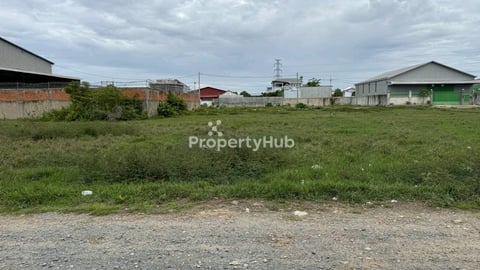 ដីលក់នៅជិតវត្តក្រាំងធ្នង់