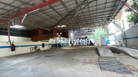 ដីជួលជិតរង្វង់មូលផ្សារដើមថ្កូវ