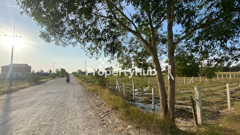 ដីលក់ នៅស្រុកដងទង់ ខេត្តកំពត