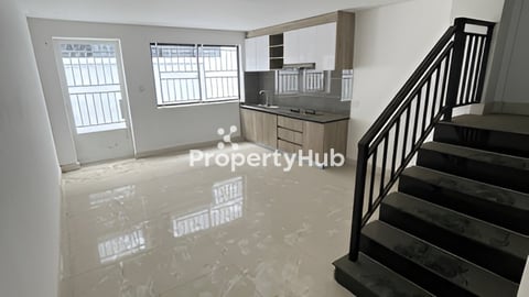 Shop House for Sale National Road 4 / 4 号国道(新建) 2 间待售商铺