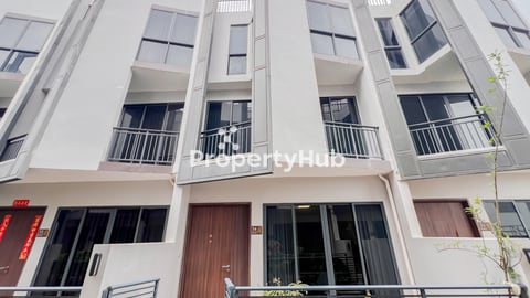 Stunning 5 Bedroom Linked Villa for Sale in Borey The Palm Chbar Ampov