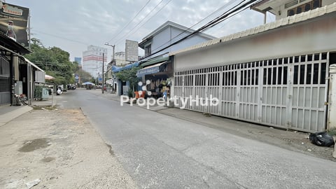 🏘 ផ្ទះល្វែង (ខាង) នៅជិតផ្លូវ271 ត្រូវការលក់បន្ទាន់ខ្លាំង (កូដ:​ A05-060081)