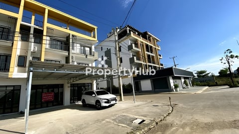 ផ្ទះកែង២ល្វែងលក់ព្រលានថ្មី